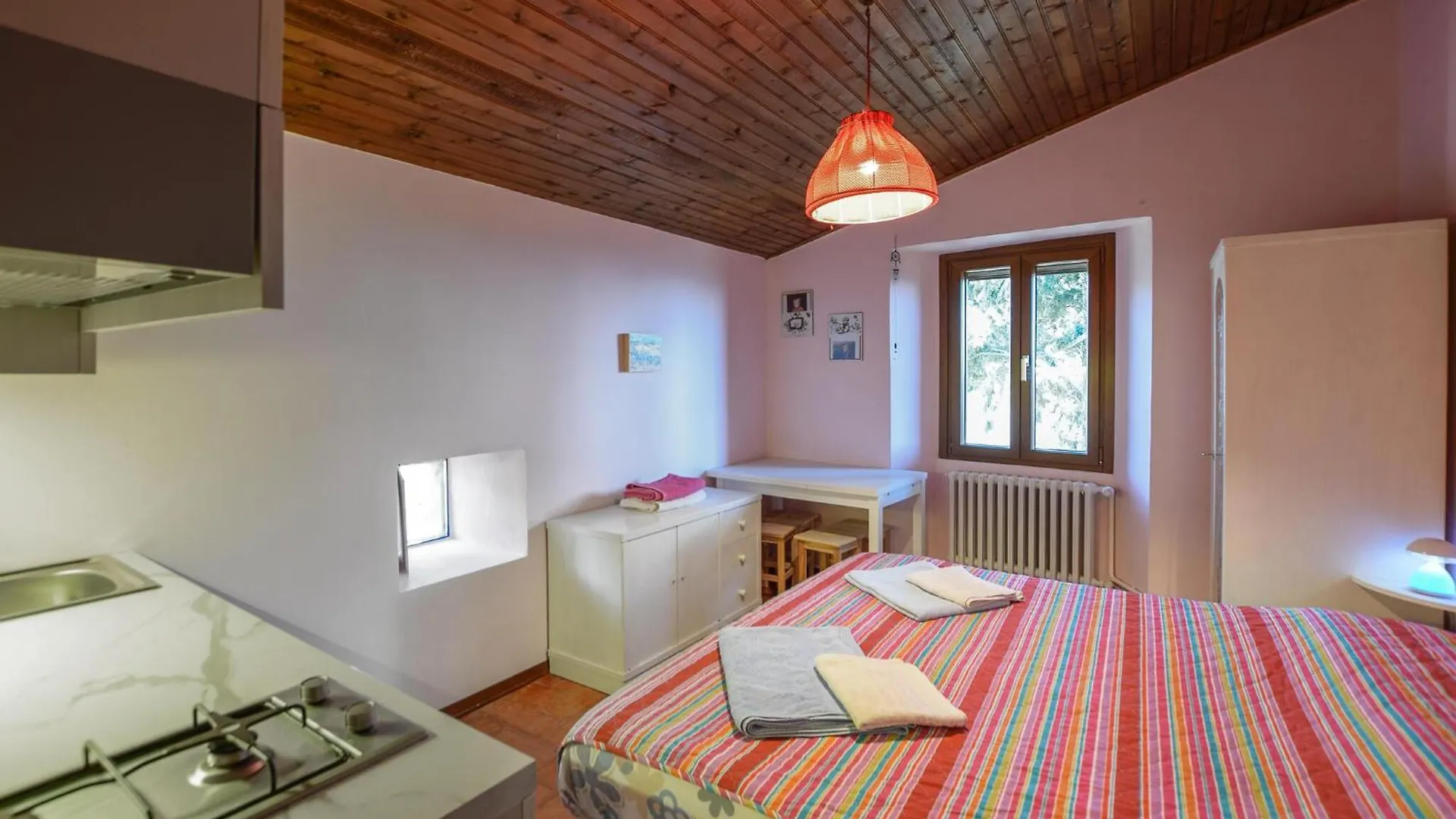 Stunning Home In Arezzo With Kitchen Italy