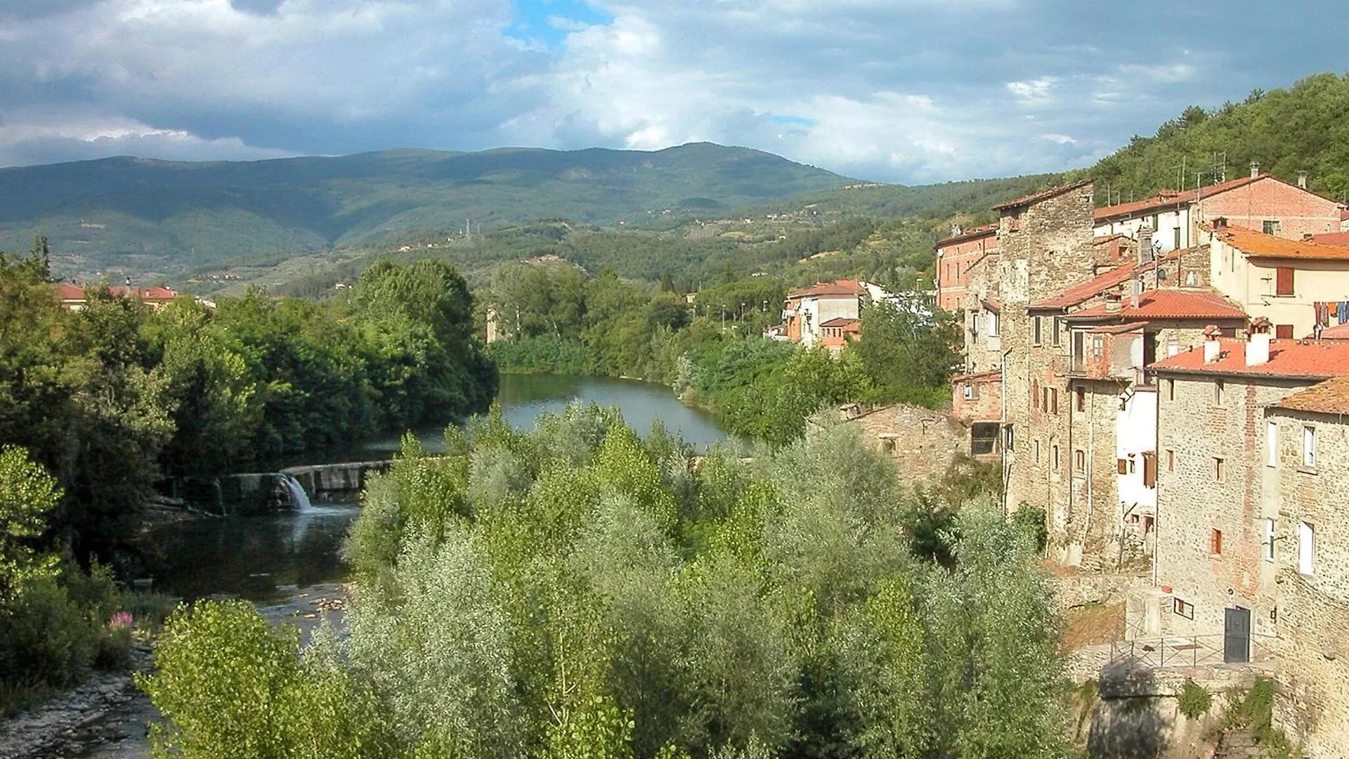 Stunning Home In Arezzo With Kitchen
