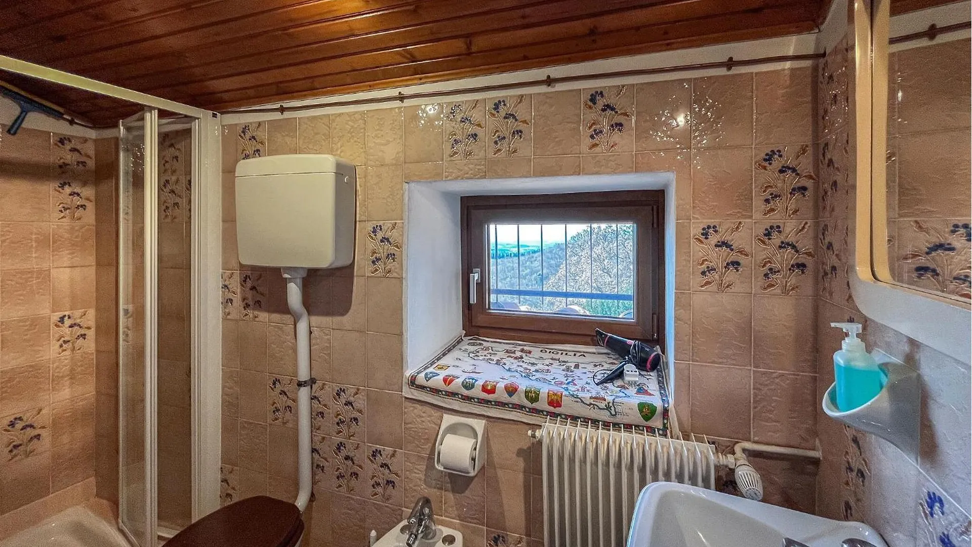 Holiday home Stunning Home In Arezzo With Kitchen Italy
