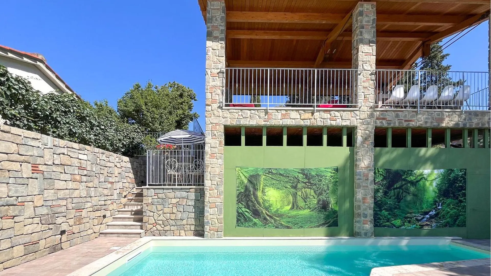 Stunning Home In Arezzo With Kitchen